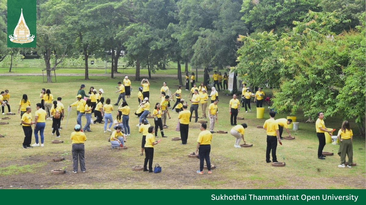 You are currently viewing ‘SUJIT: STOU Volunteer’ celebrating the 72nd birthday of His Majesty King Rama X